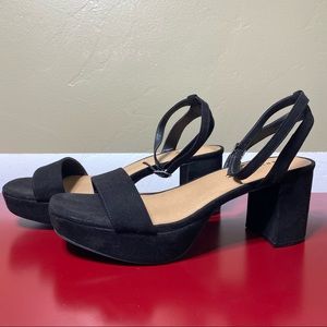 Torrid 11.5W Faux Suede Platform Block Heel Pumps Open Toe Ankle Strap 3” Heel